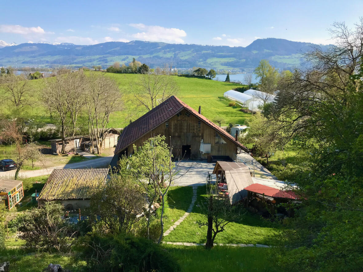 Seminar-& Eventlocation Synergy Village - grüne Oase am Zürichsee