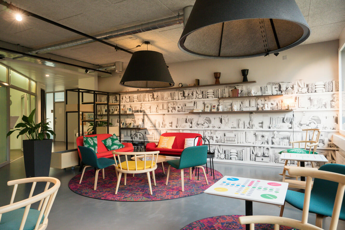 Lounge Digicomp Zürich, Couch-Zone