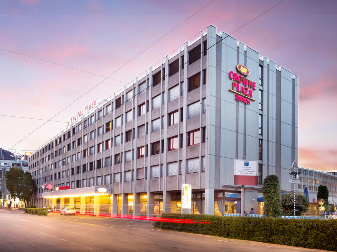 Hotel Crowne Plaza Frontansicht