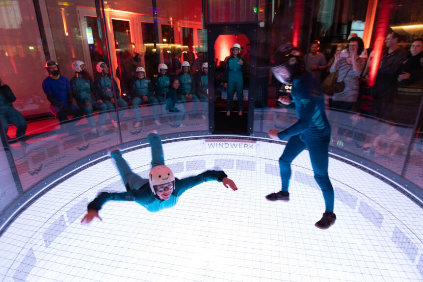 Indoor Skydiving im Windwerk