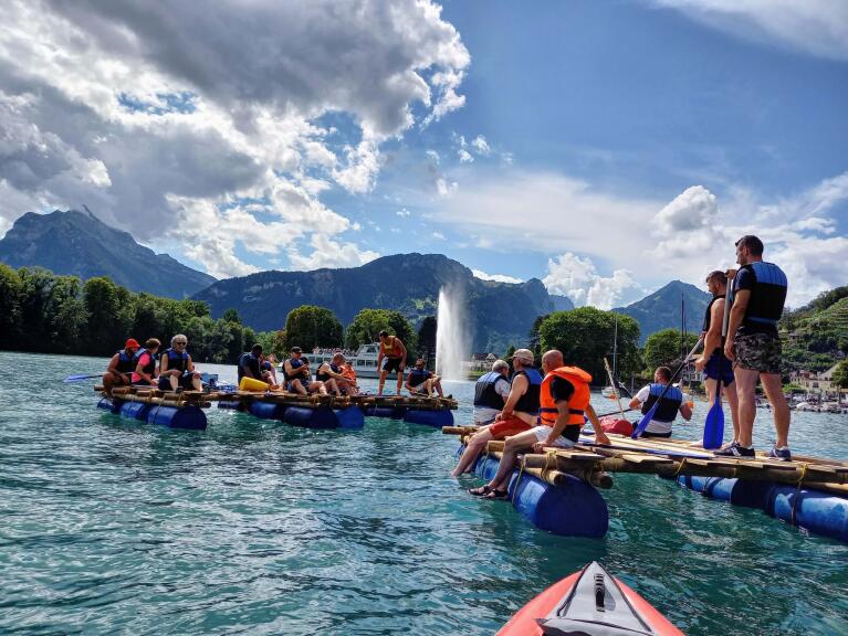 Flossbauen am Walensee mit Grill- und Trottiplausch